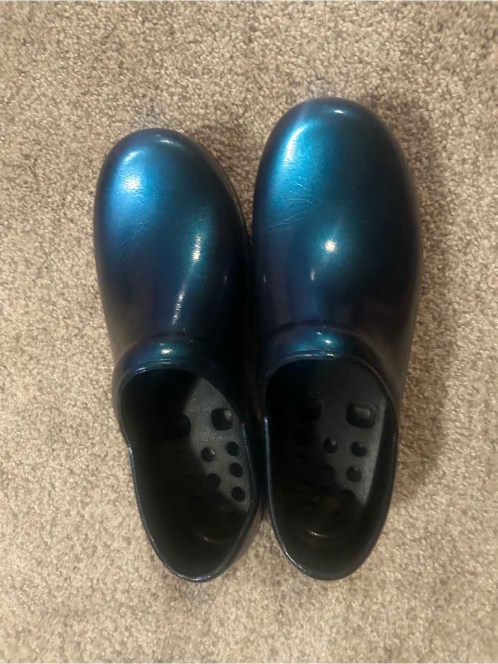 Women’s Slip-On Utility Clogs in Iridescent Teal Blue